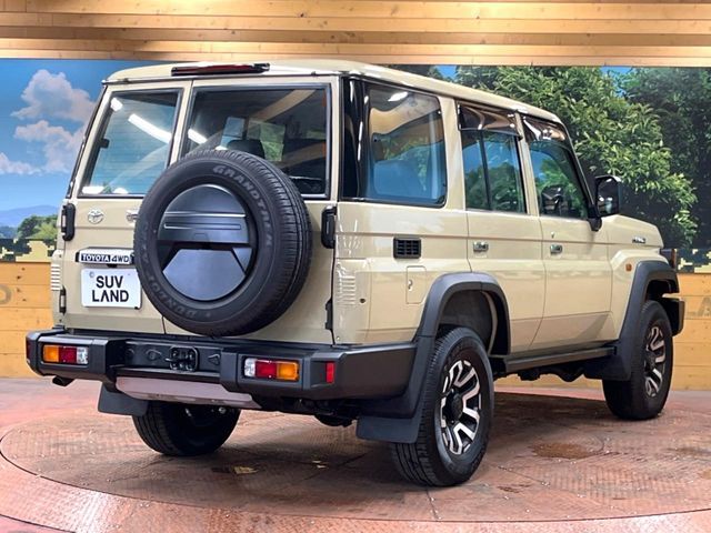 LANDCRUISER 70