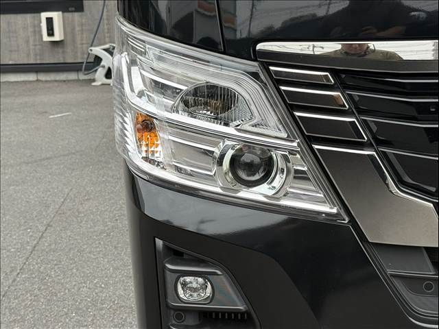 CARAVAN van 2WD