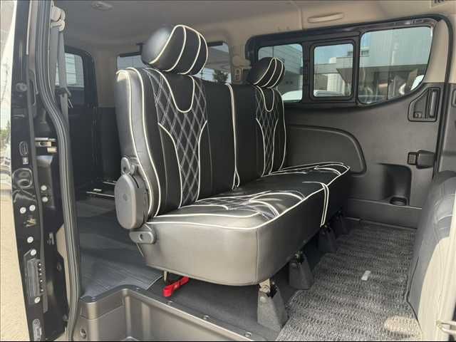 CARAVAN van 2WD