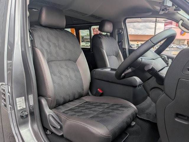 CARAVAN van 2WD