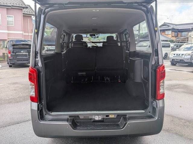 CARAVAN van 2WD