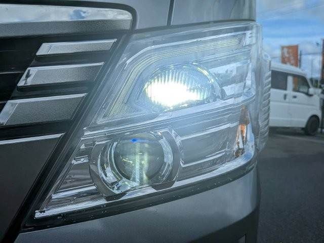 CARAVAN van 2WD