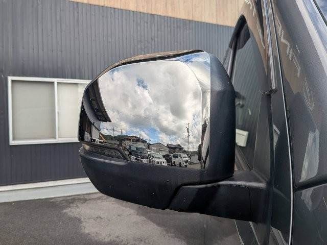 CARAVAN van 2WD