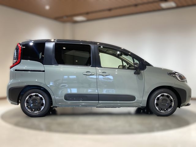 SIENTA HYBRID