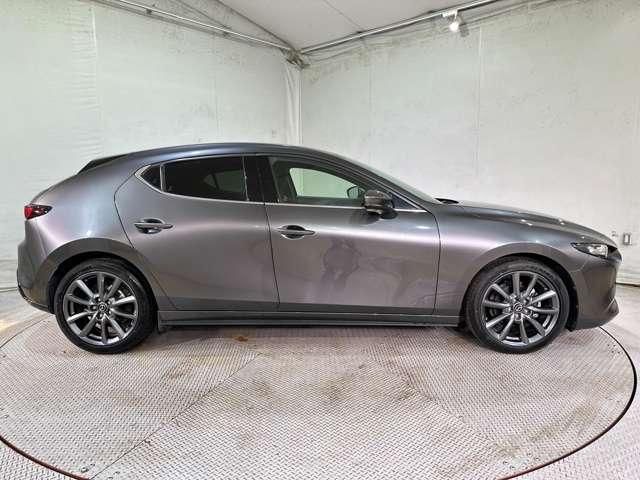 MAZDA3 FASTBACK