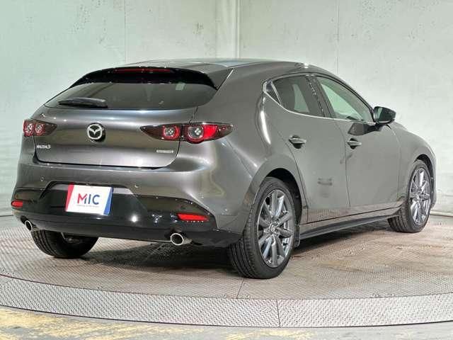 MAZDA3 FASTBACK