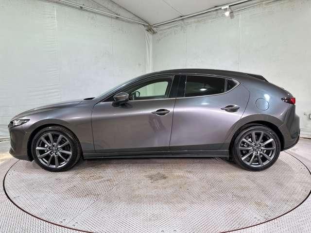 MAZDA3 FASTBACK