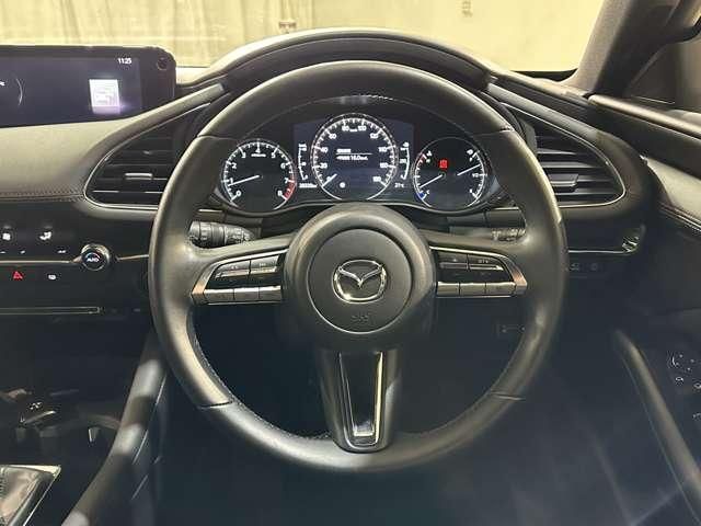 MAZDA3 FASTBACK