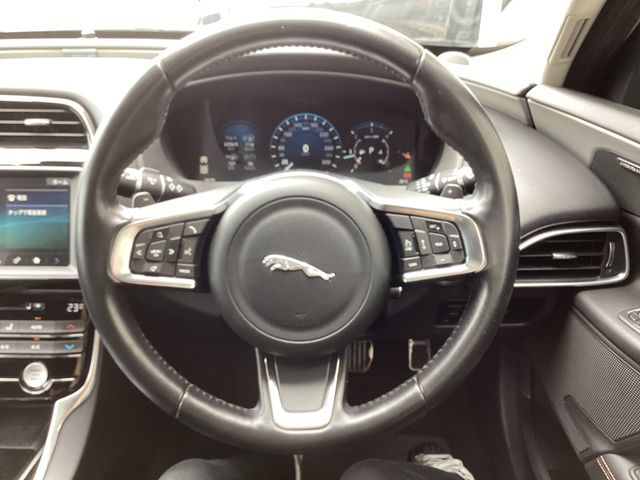 JAGUAR XEseries