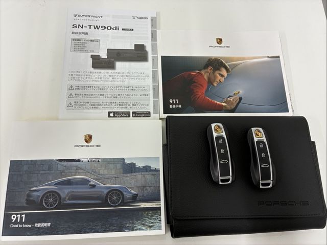 PORSCHE 911
