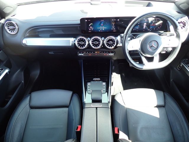 MERCEDES BENZ GLB