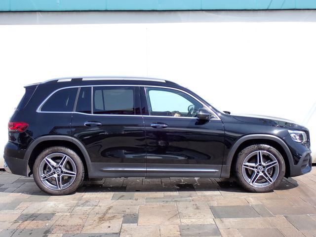 MERCEDES BENZ GLB