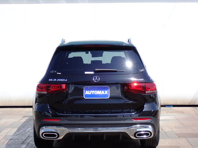 MERCEDES BENZ GLB