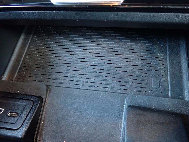 MERCEDES BENZ GLB