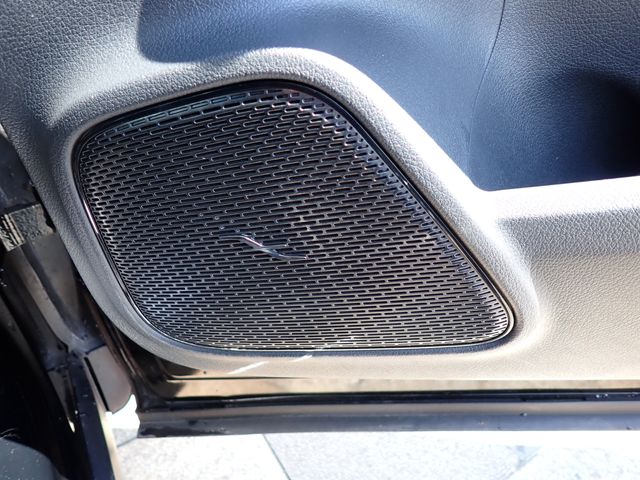 MERCEDES BENZ GLB