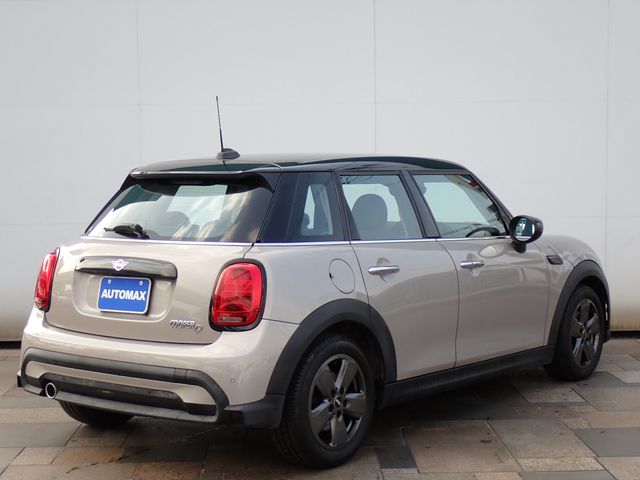 MINI COOPER D 5DOOR