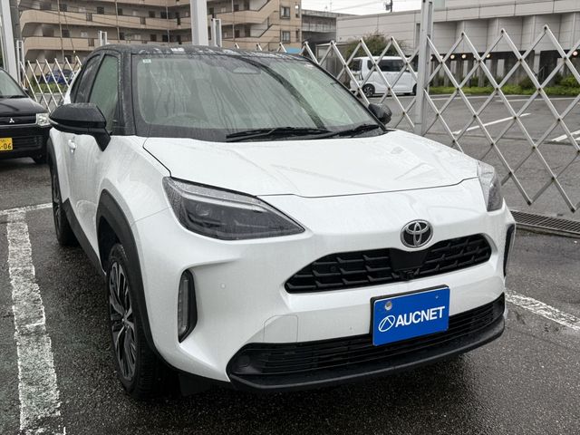 YARIS CROSS HYBRID