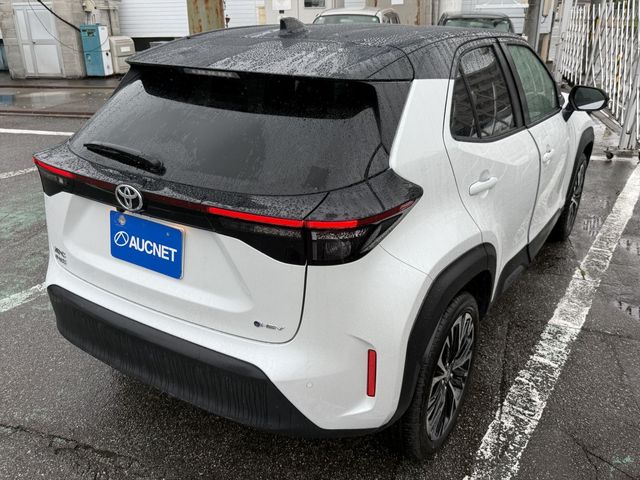 YARIS CROSS HYBRID
