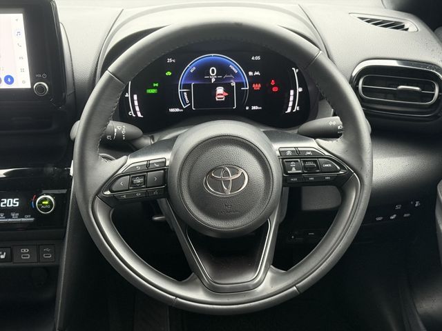 YARIS CROSS HYBRID