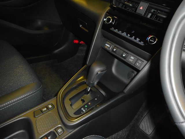 YARIS CROSS
