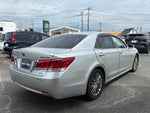CROWN sedan hybrid