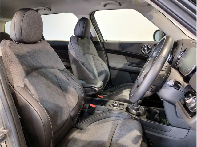 MINI COOPER D CROSSOVER