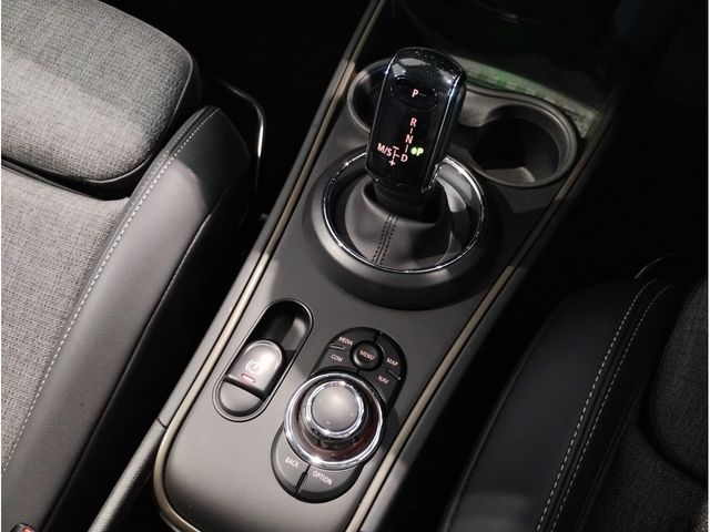 MINI COOPER D CROSSOVER