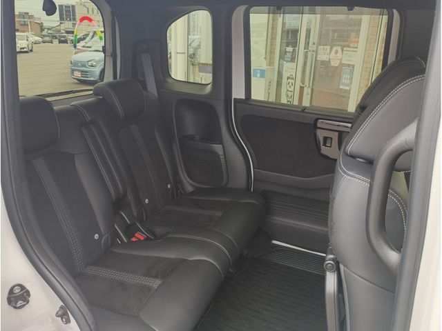 N BOX CUSTOM 4WD