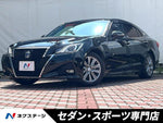 CROWN sedan hybrid
