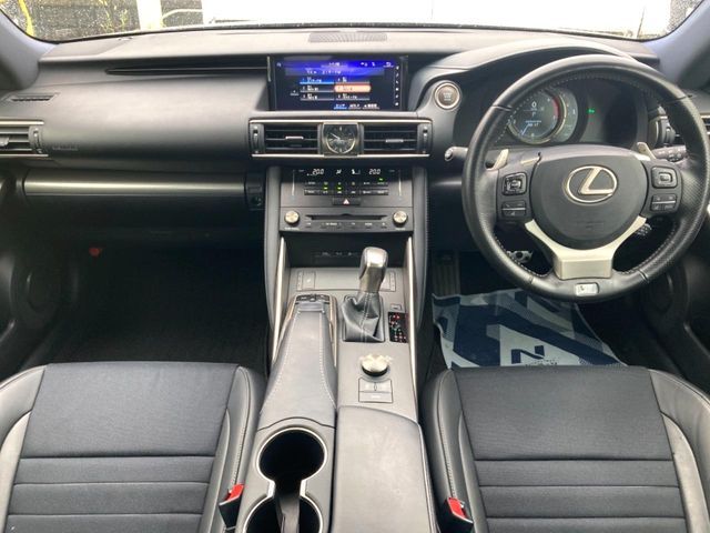 LEXUS IS300