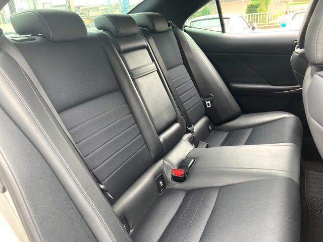 LEXUS IS300