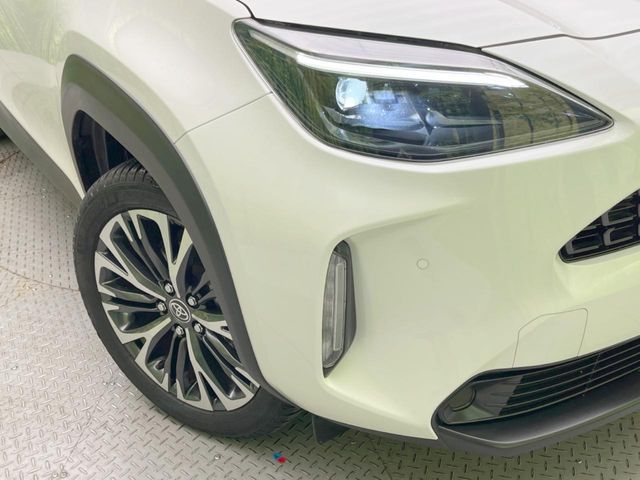 YARIS CROSS HYBRID