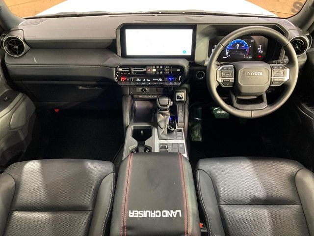 LANDCRUISER 250