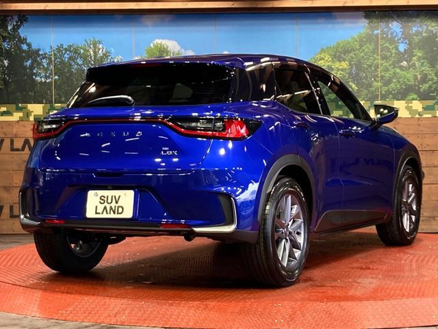 LEXUS LBX