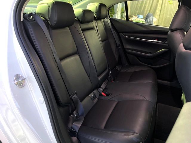 MAZDA3 SEDAN