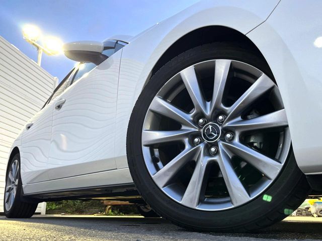 MAZDA3 SEDAN
