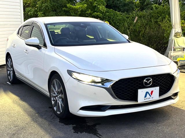 MAZDA3 SEDAN