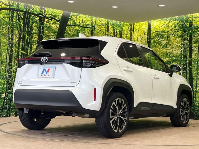 YARIS CROSS HYBRID