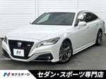 CROWN sedan hybrid