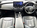 CROWN sedan hybrid