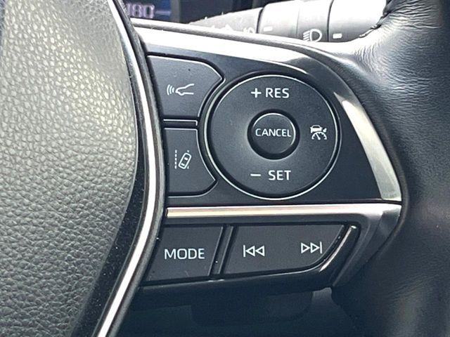 CROWN sedan hybrid