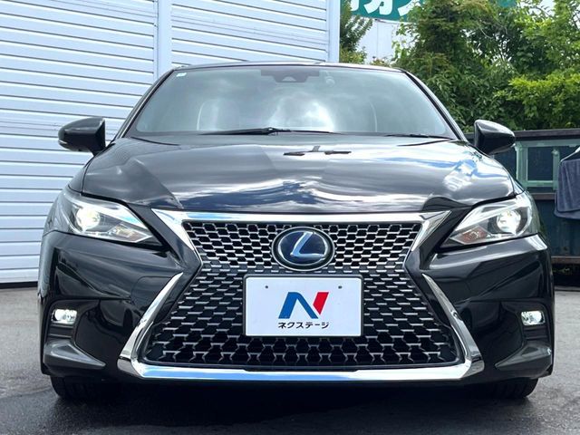 LEXUS CT200h