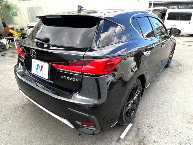 LEXUS CT200h