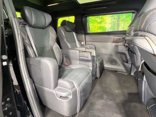 VELLFIRE  HYBRID