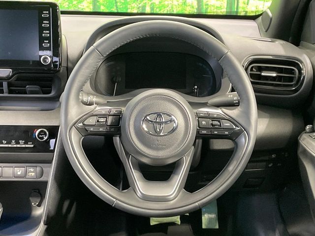 YARIS CROSS HYBRID