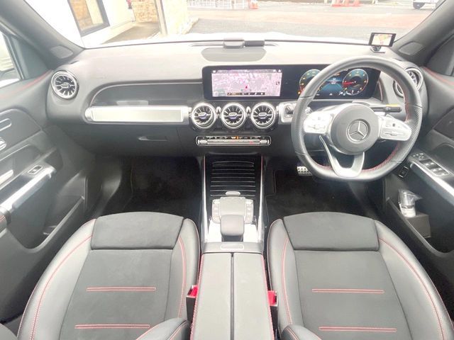 MERCEDES BENZ GLB