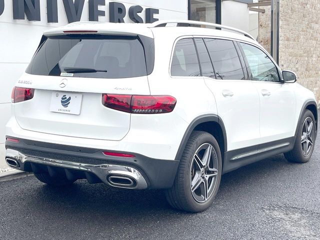 MERCEDES BENZ GLB