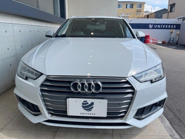 AUDI A4 AVANT