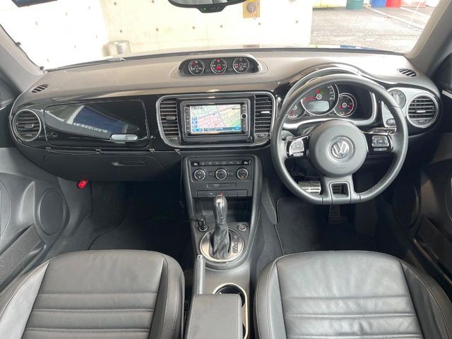 VOLKSWAGEN The BEETLE