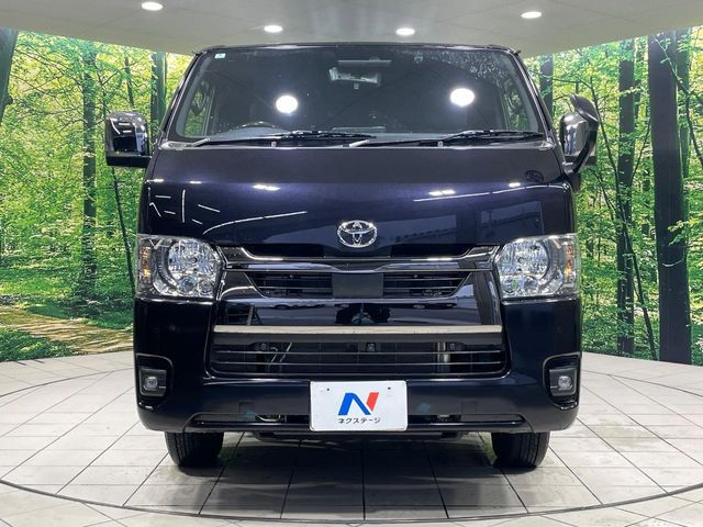 HIACE van 4WD